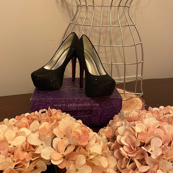 Jolie mode 38 black high heels with red bottoms - Picture 1 of 4